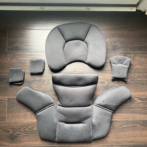 Nuna pipa lite car seat insert